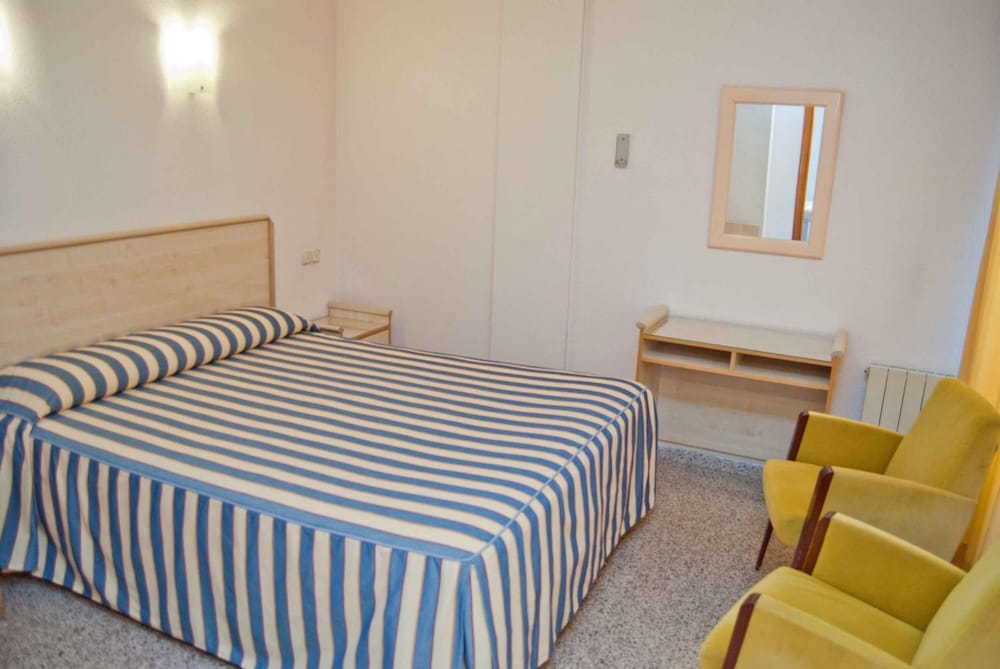 HOTEL MEDITERRANEO 8/52