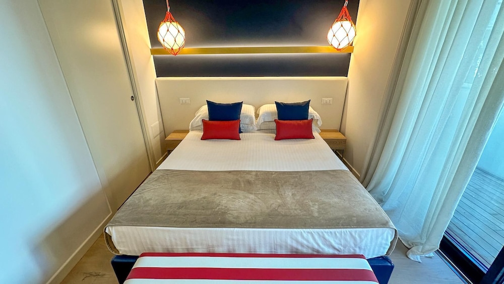 2 BEDROOMS, SUPERIOR, LUXURY, APARTMENT