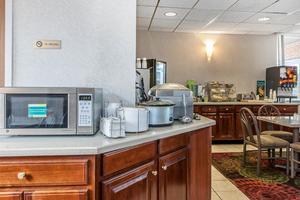 Quality Inn I-75 West Chester-North Cincinnati 40/49