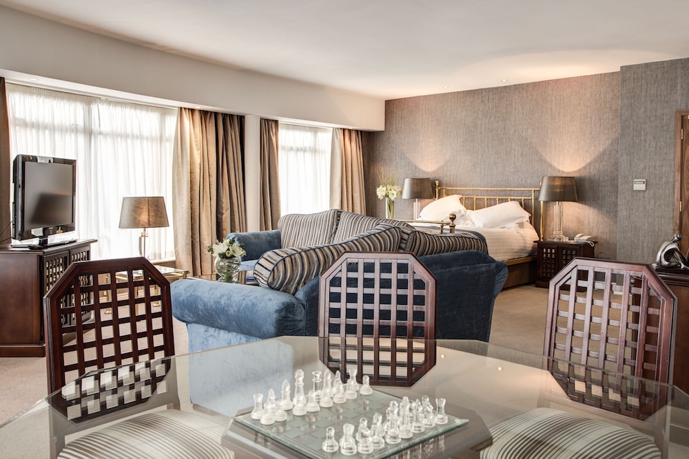 Everglades Hotel 30/70