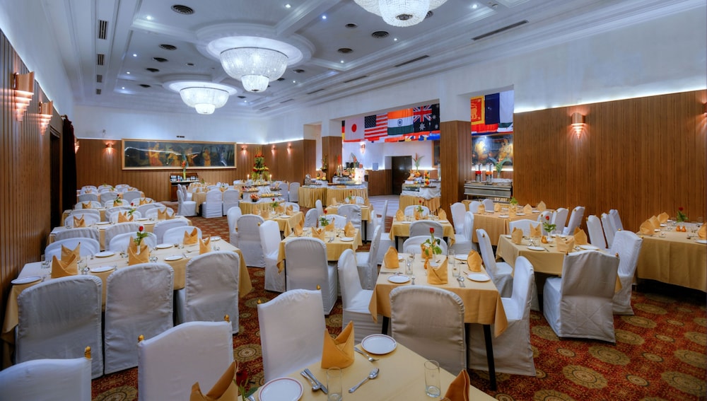 Clarks Hotel 42/50