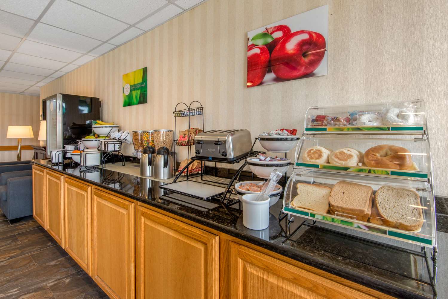 Quality Inn & Suites Mansfield 8/18