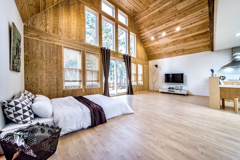 Browncabin Pension 11/50