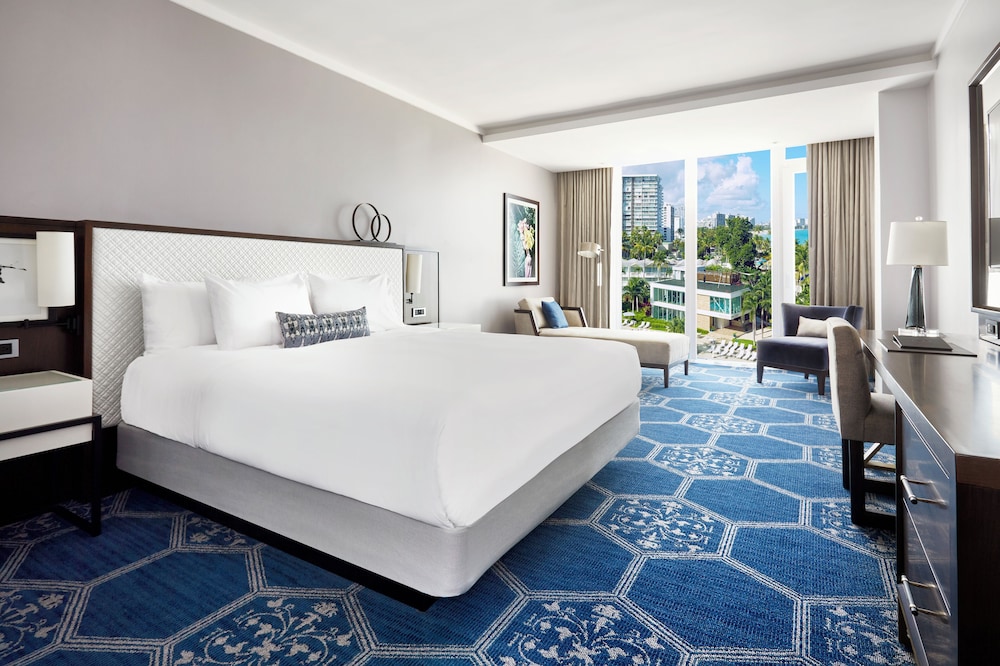 Grand, Tower, King Bed, Ocean View