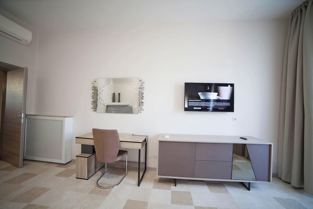 Cadorna House 37/50