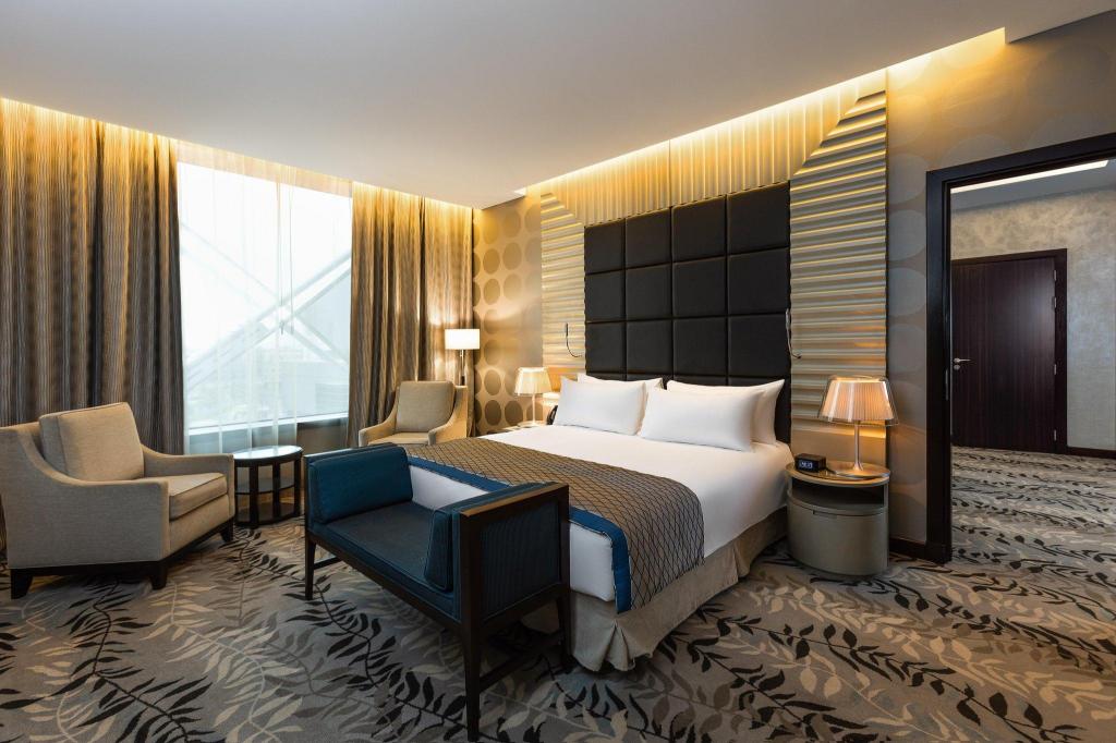 1 Bedroom, Suite, Club Floor