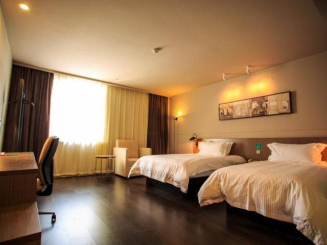 Jinjiang Inn Select (Wuhan Optics Valley Avenue Lingjie Road Institute of Communications) 17/44