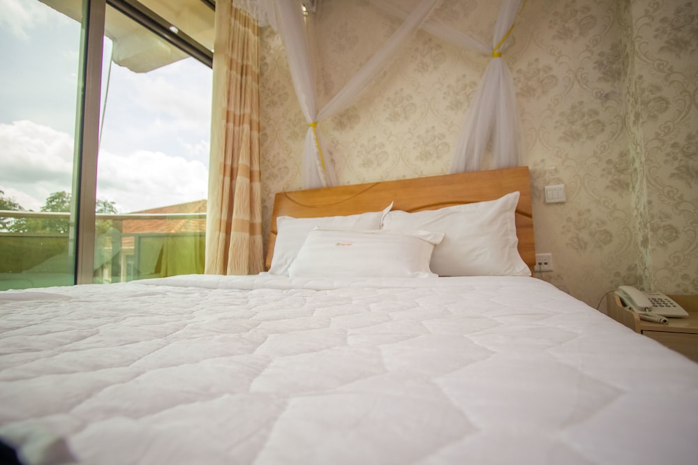 Sal's Boutique Hotel 11/35