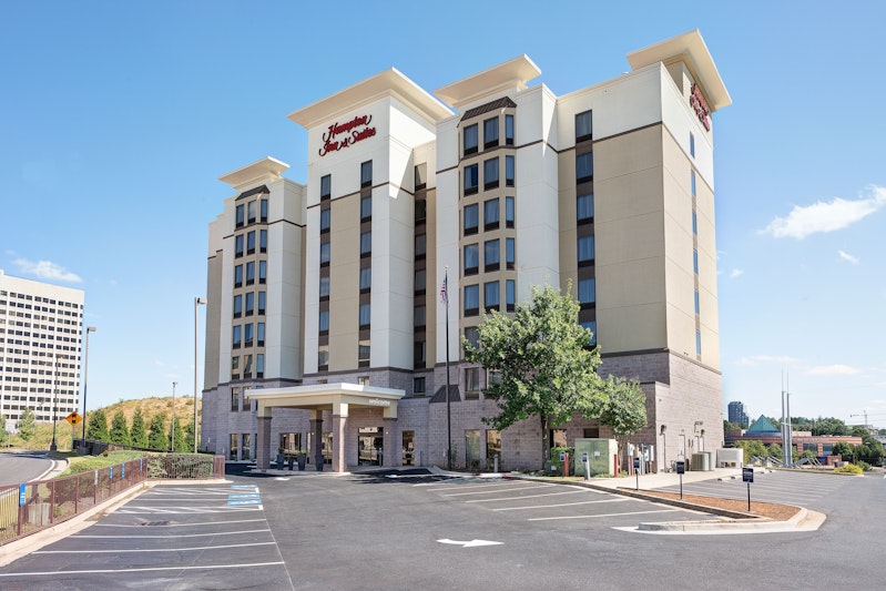 Hampton Inn And Suites Atlanta Galleria 60/67