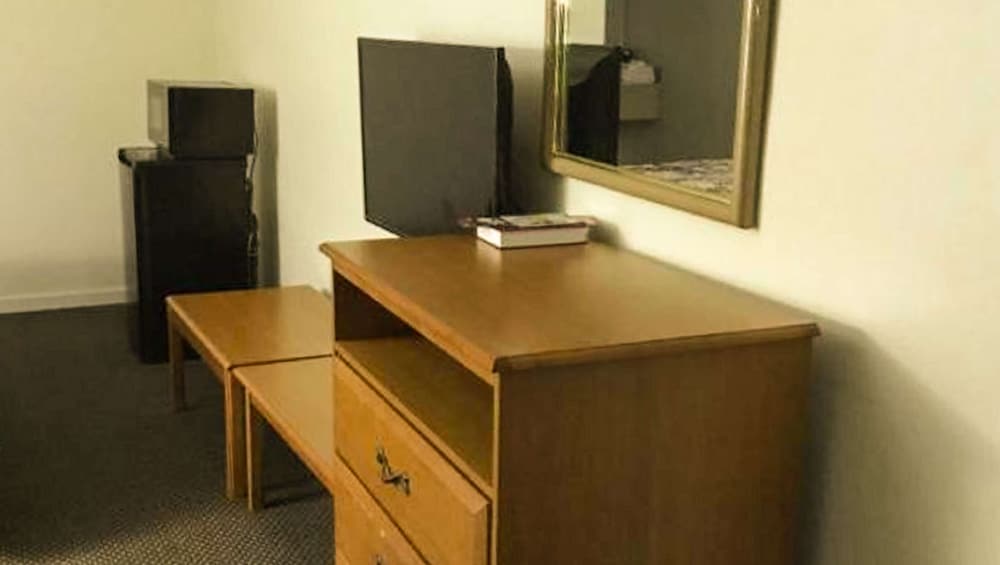 Budget Inn Franklinton 27/34