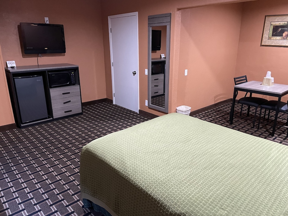 New Corral Motel 28/47