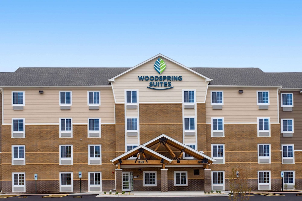 WoodSpring Suites Chicago Darien 4/29