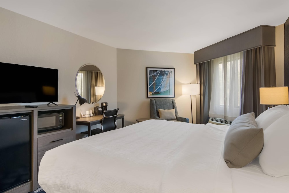 The Inn on Maritime Bay, Ascend Hotel Collection 11/56