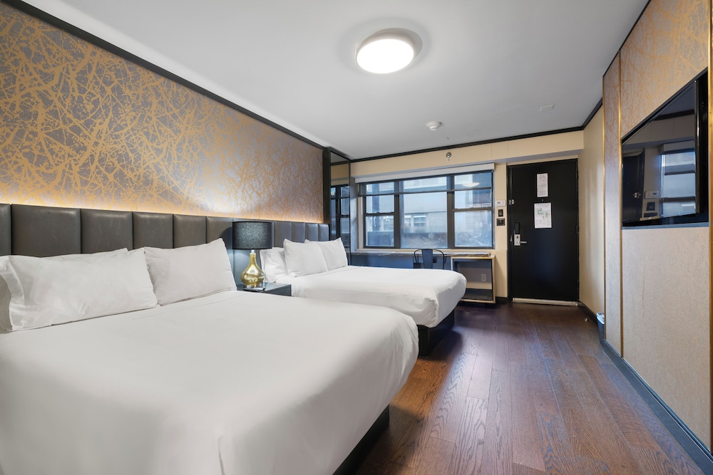 Hudson Yards Hotel 7/50