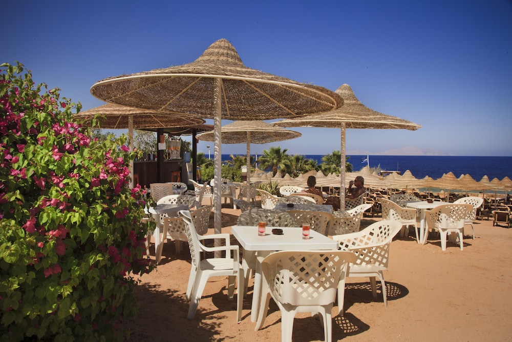 Xperience Hill-Top Beach Resort 9/22