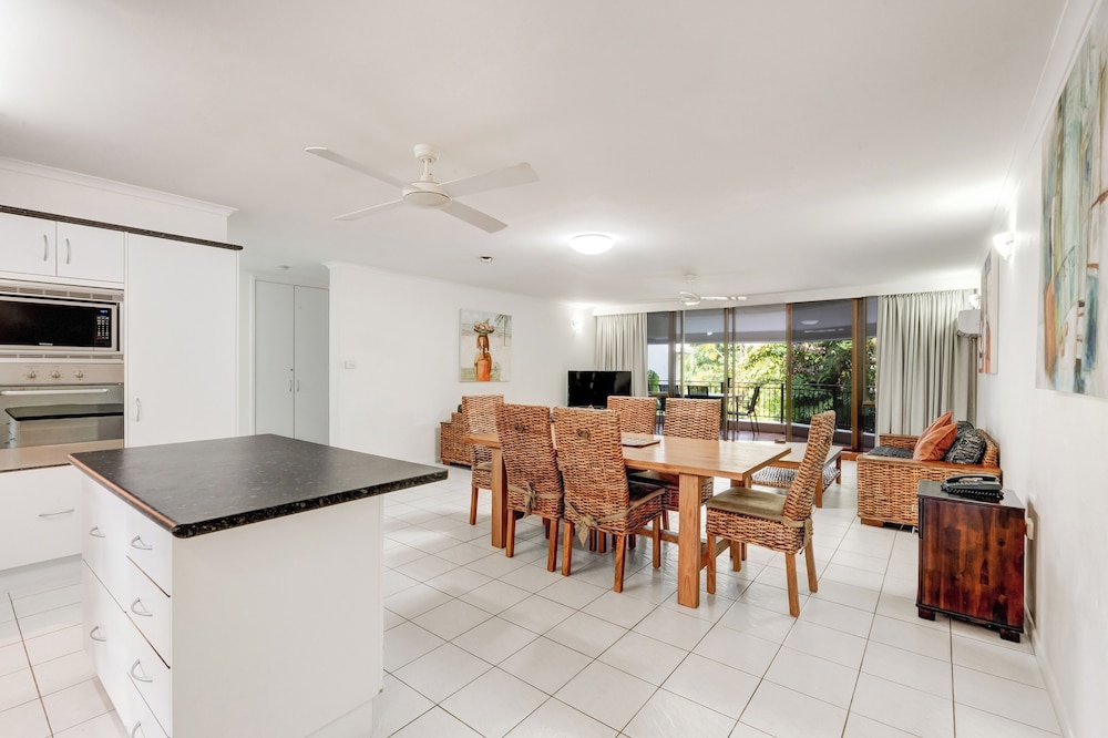 Lobby at Roydon Beachfront Holiday Apartments, CAIRNS