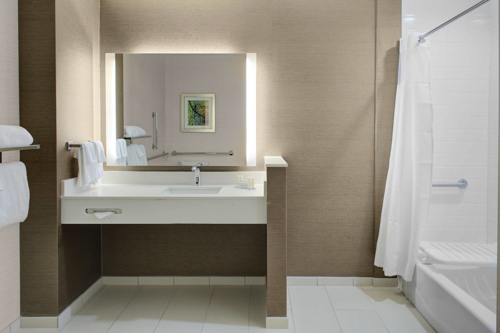 Fairfield Inn And Suites By Marriott Bakersfield North Airport 15/36