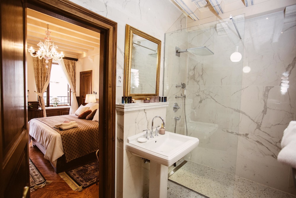 Heritage Hotel Cardo 62/65