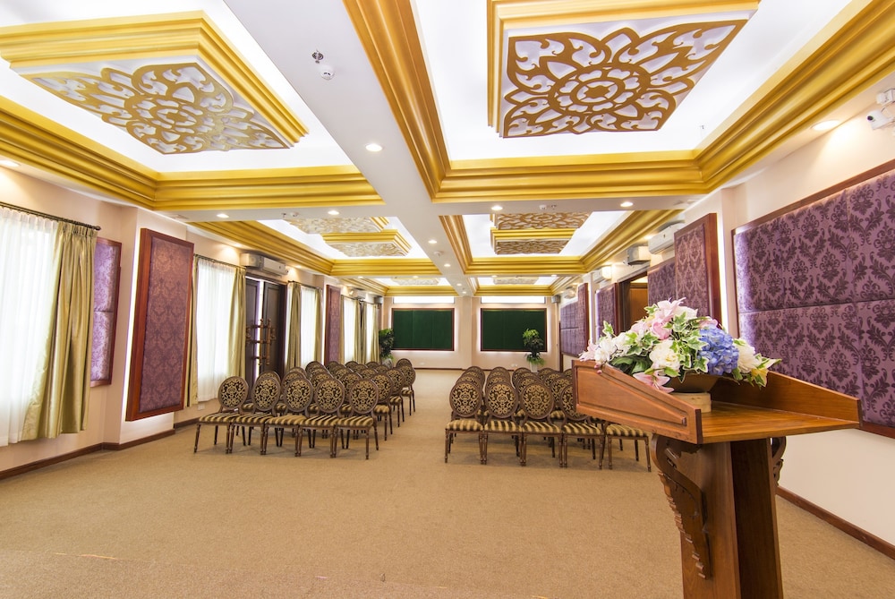 Phnom Penh Era Hotel 49/68