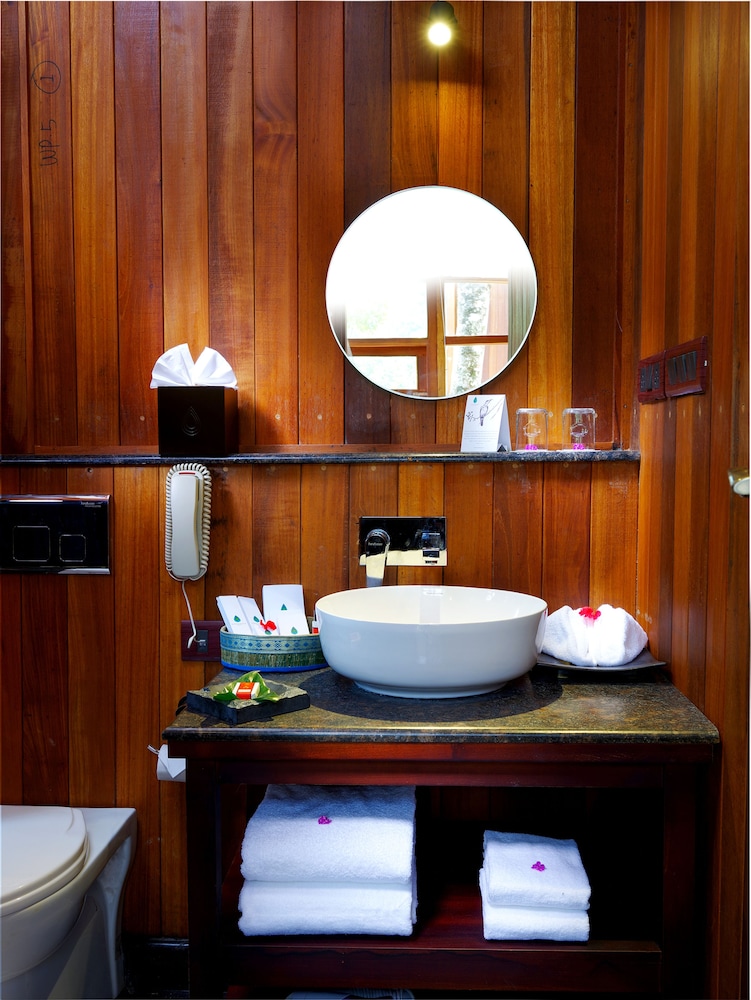Niraamaya Retreats Cardamum Club 35/36
