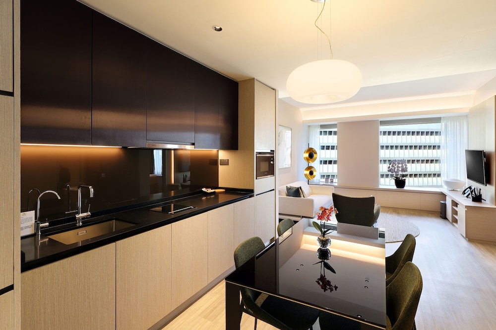 Pan Pacific Serviced Suites Orchard 8/76