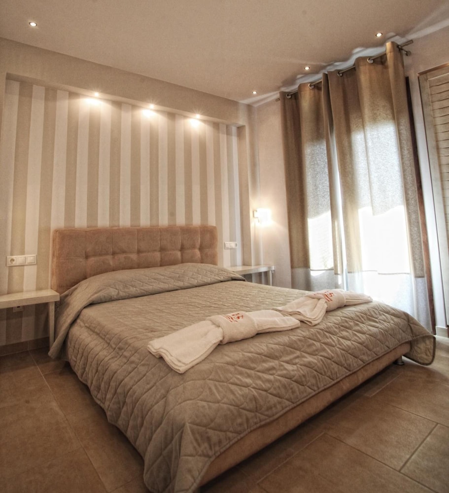 Stamos Hotel 14/48