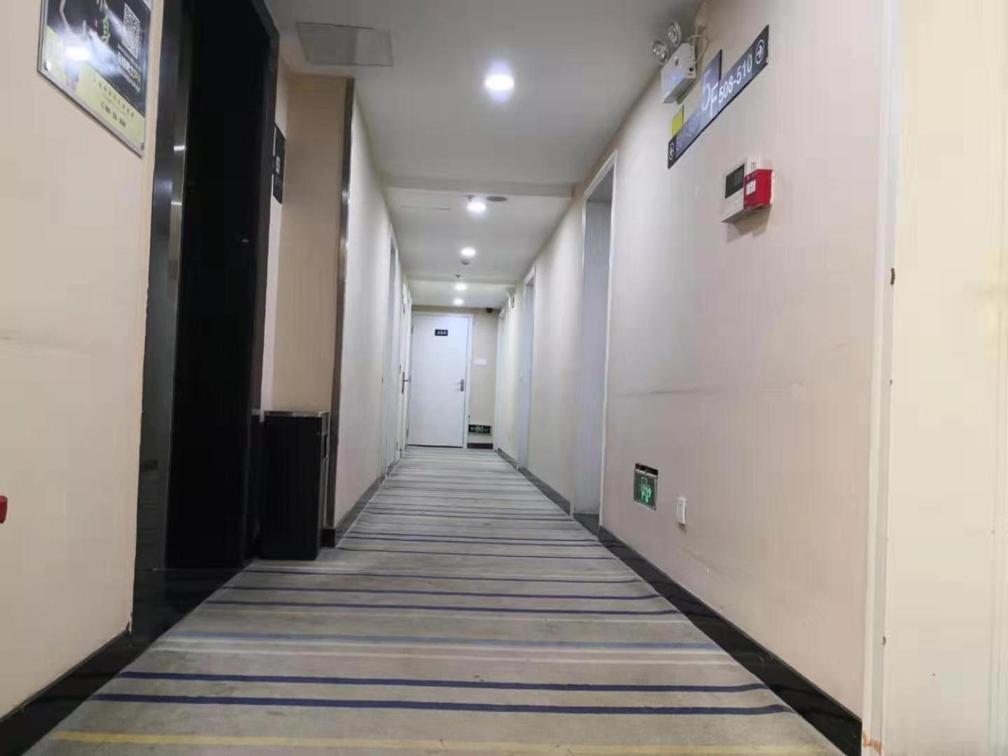 7 デイズ イン(長沙銀盆嶺・六溝壠地下鉄駅) 写真3