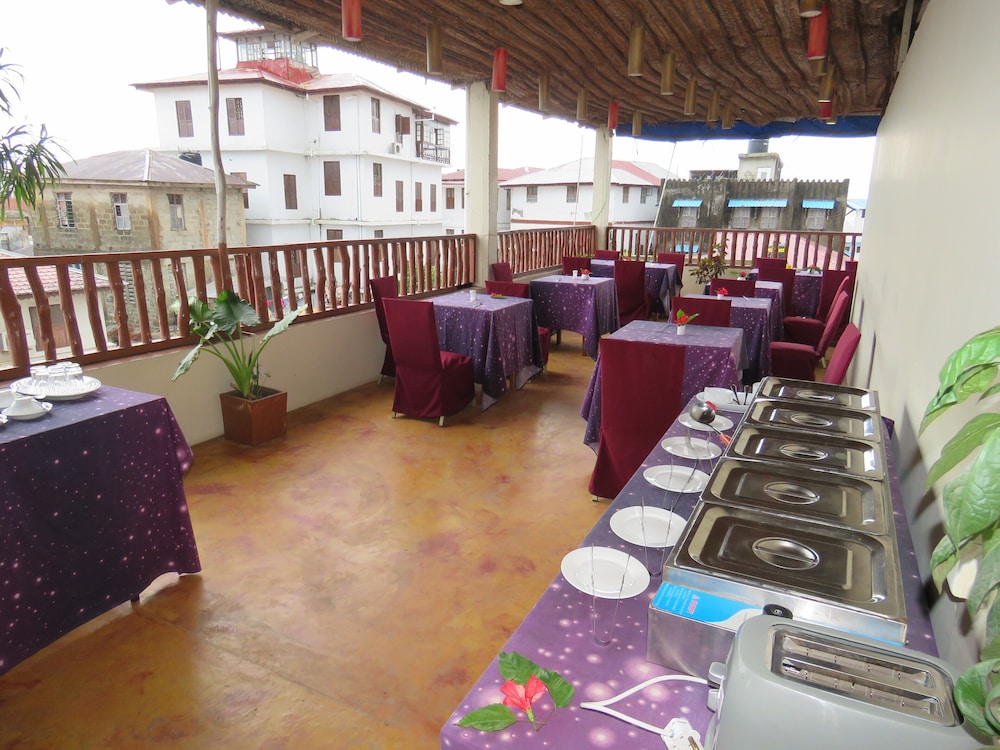 Rumaisa Hotel 30/33