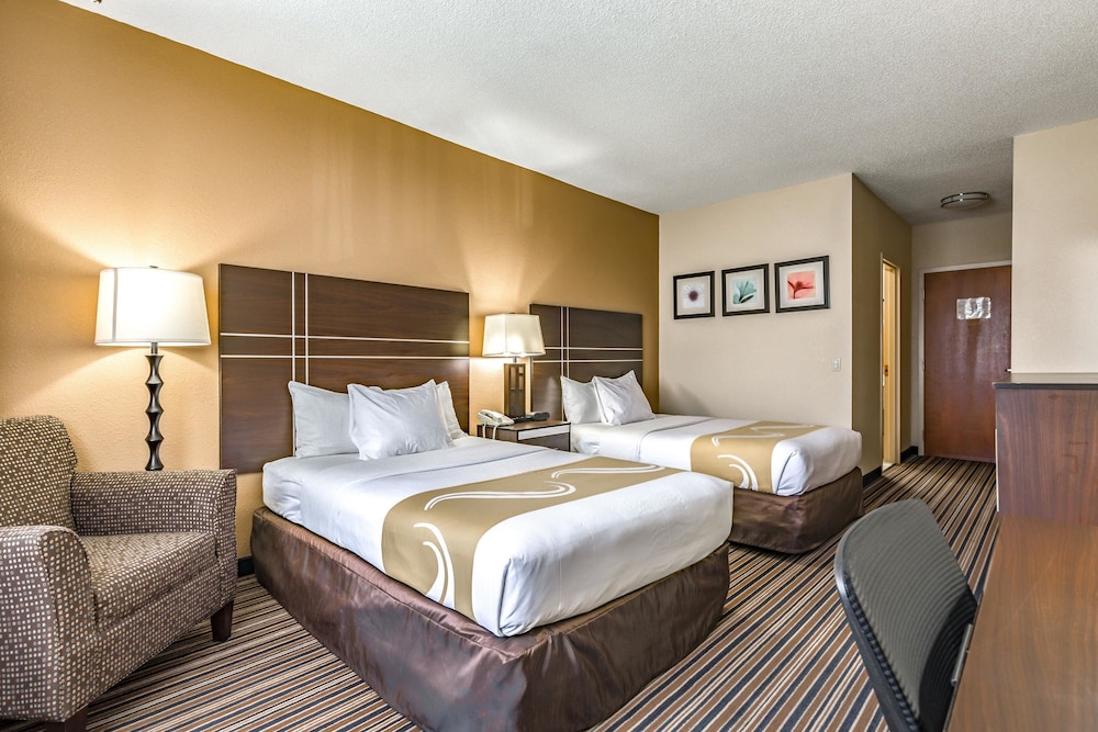 Quality Inn Schenectady - Albany 12/34