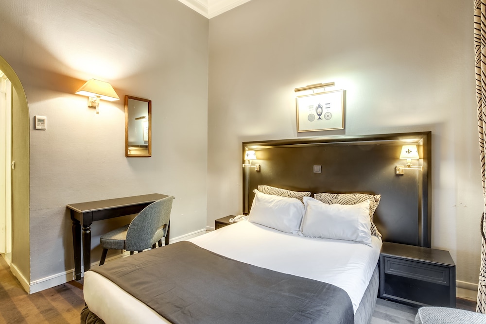 HOTEL OPERA MAINTENON 27/50