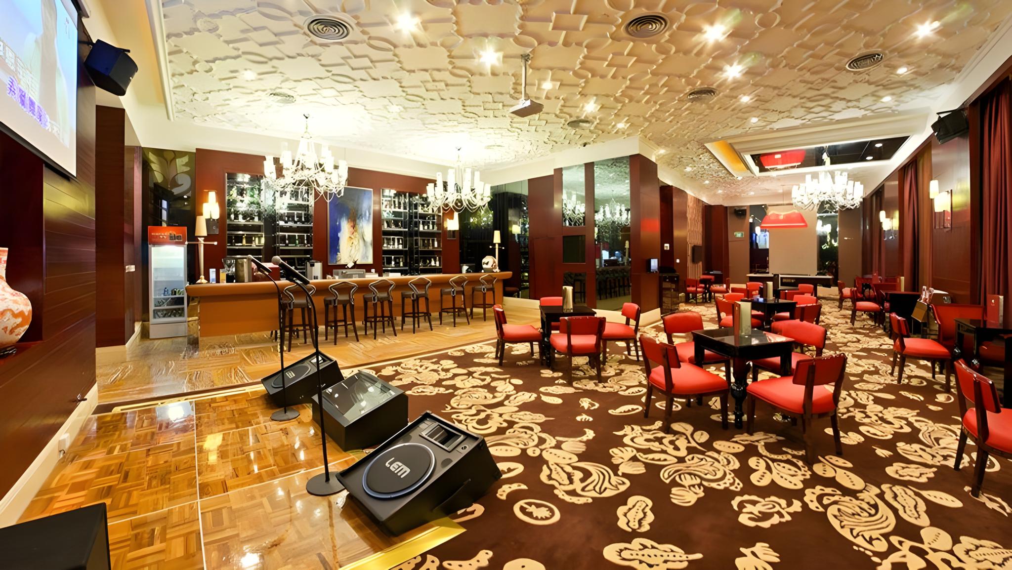 Babylon Hotel 51/53