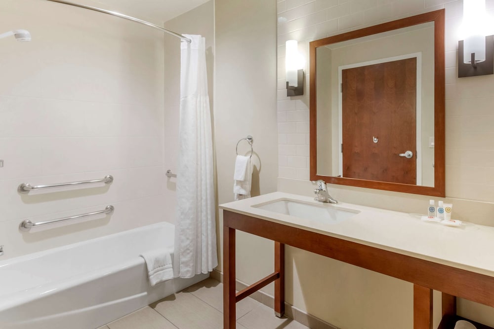 Comfort Suites St George - University Area 44/47
