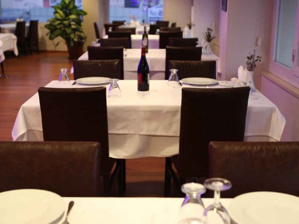 Sun Inn Hotel 14/17
