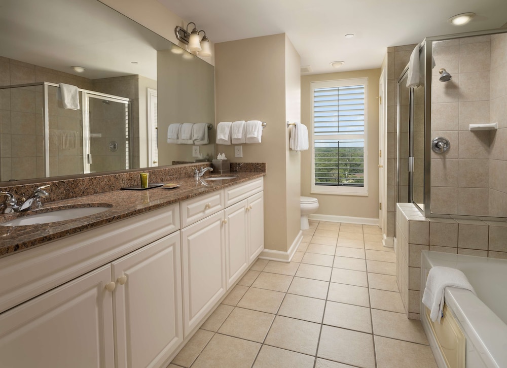 Royale Palms Condominiums 10/49