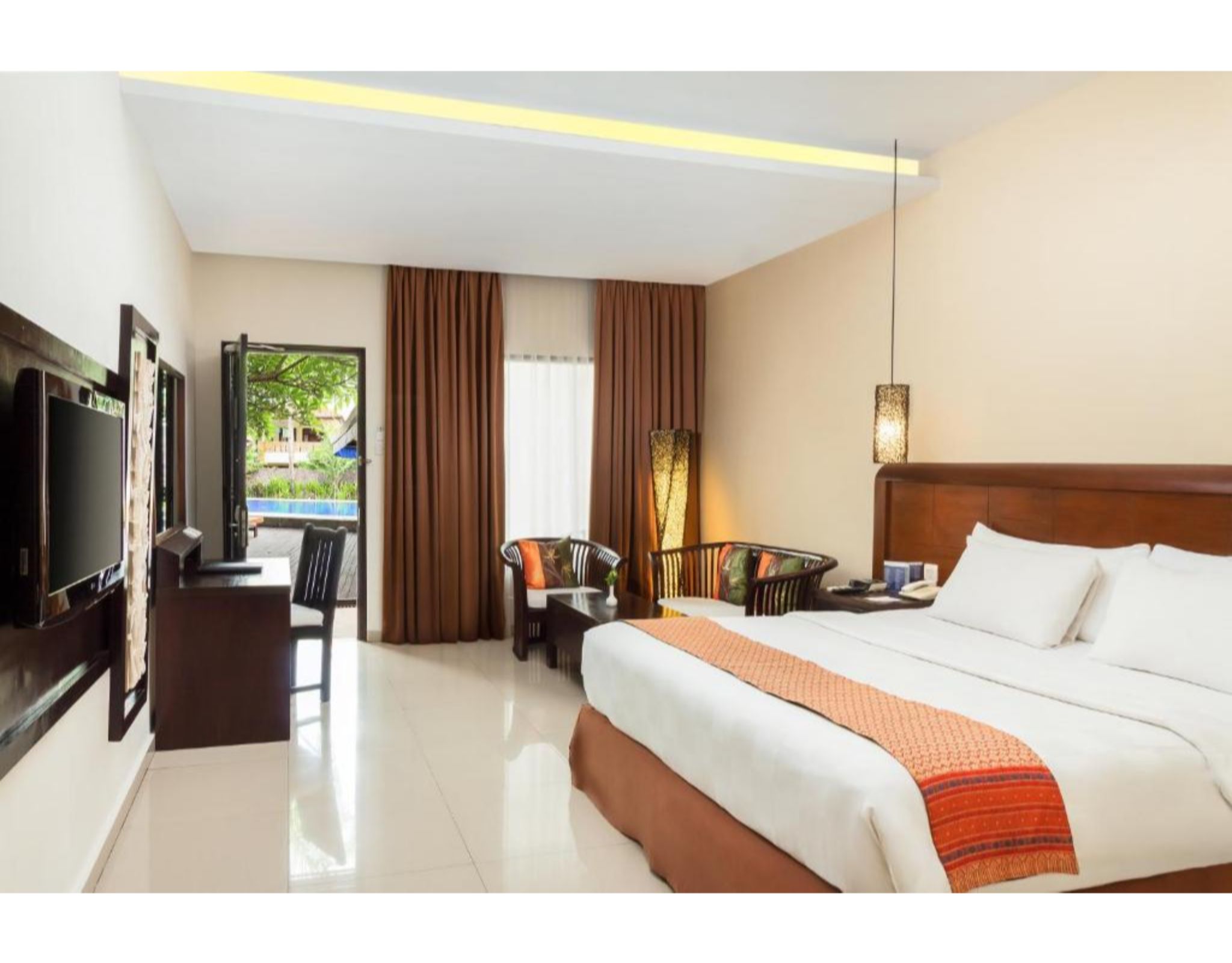 Deluxe, Double or Twin Bed