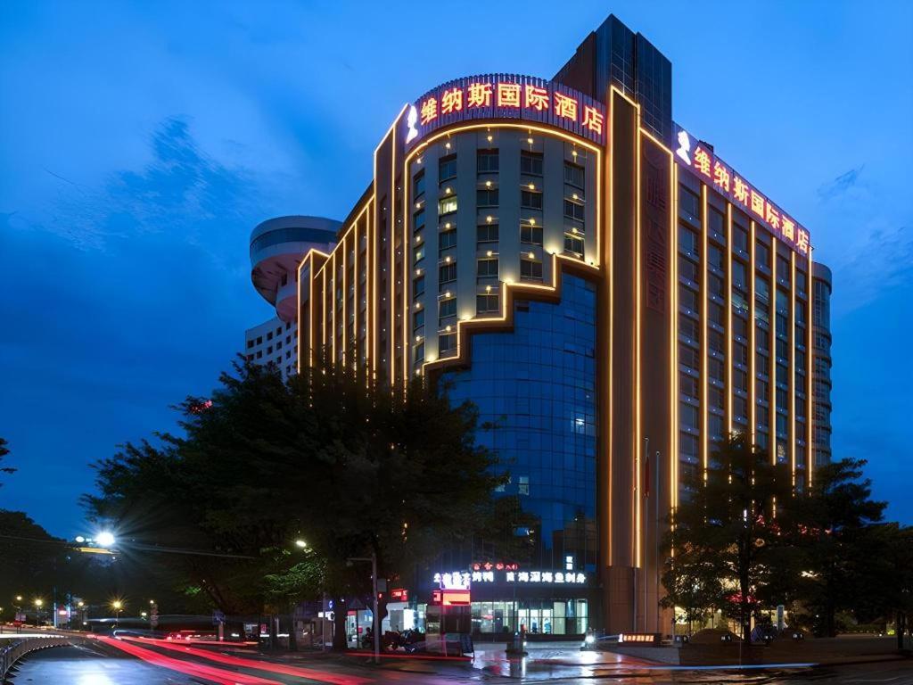 Venus International Hotel (Huizhou West Lake) 5/55
