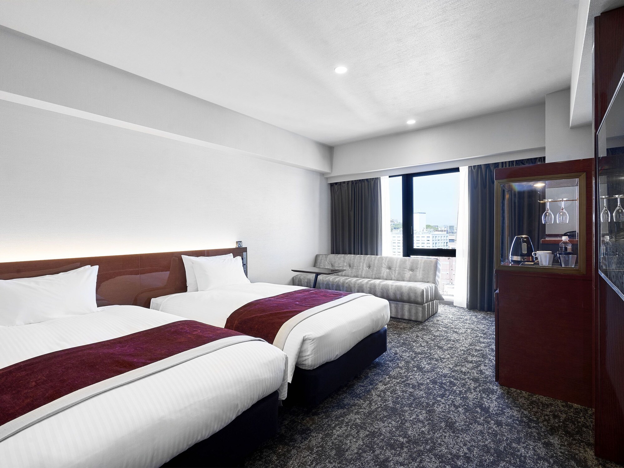 Deluxe, Twin Beds, Sofa, Smoking