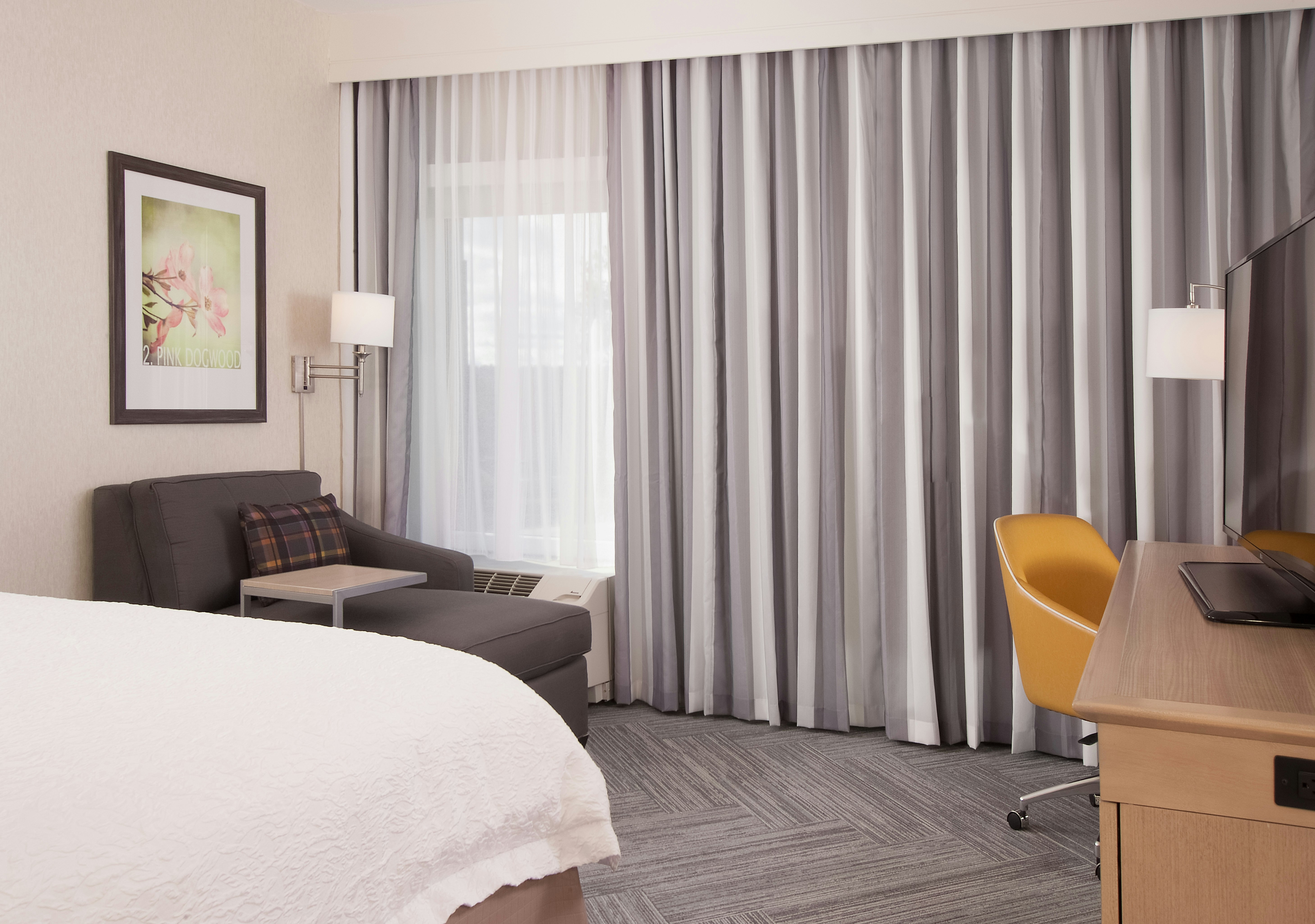 ROOM, KING BED, ACCESSIBLE