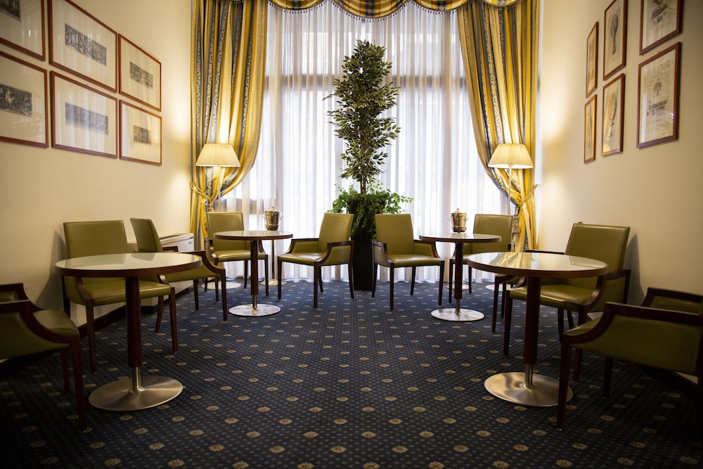 iH Hotels Milano Eur - Trezzano sul Naviglio 34/44