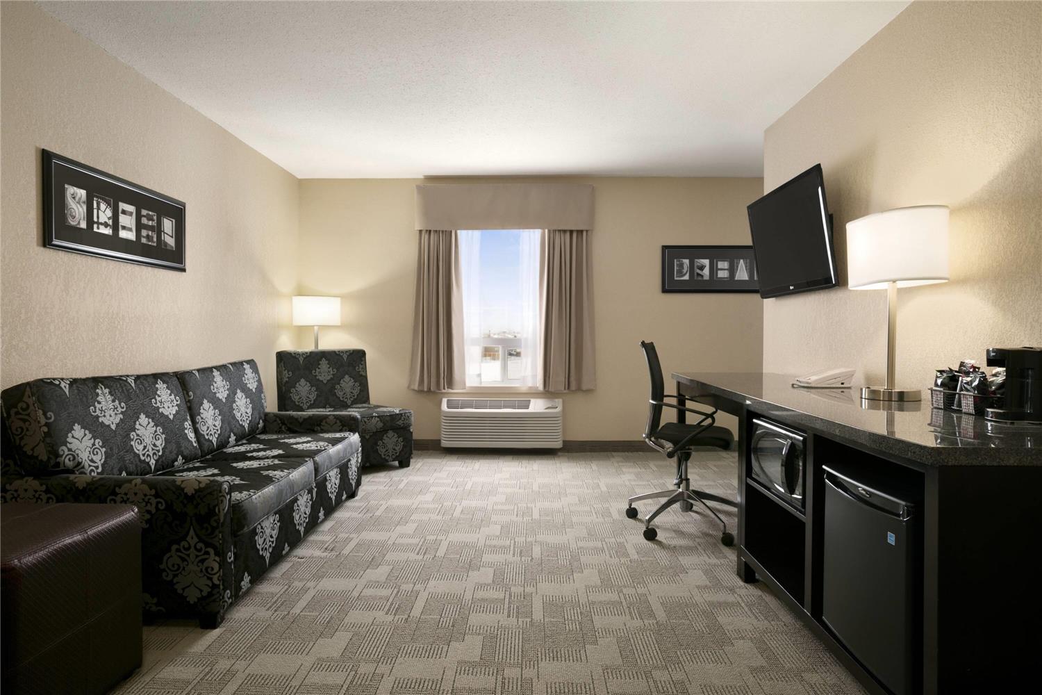 Days Inn by Wyndham Regina 12/21