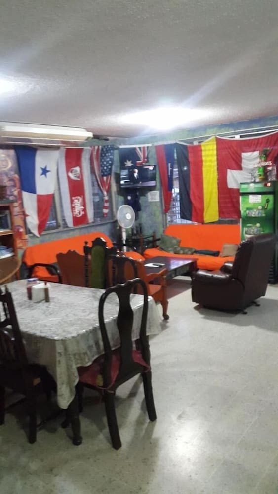 Tamarindo hostel 37/50
