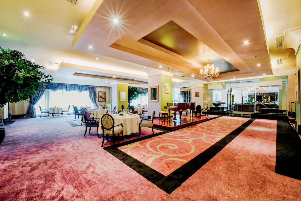 The Papandayan Hotel 3/60