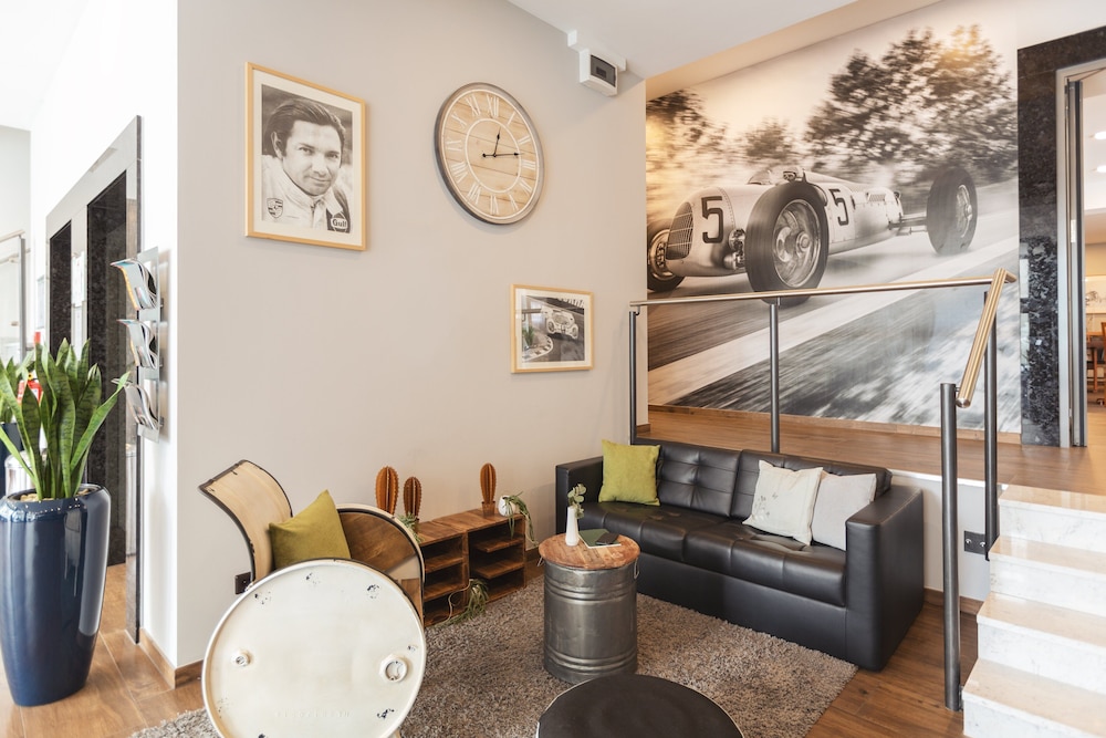 Garner Hotel Stuttgart - Zuffenhausen By IHG 46/61