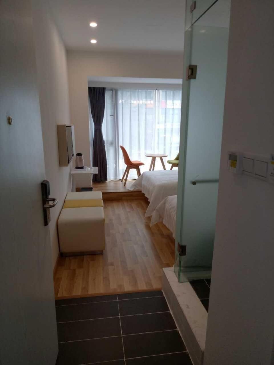7 Days Inn (Chongqing Yudong Pedestrian Street Duhuili) 11/20