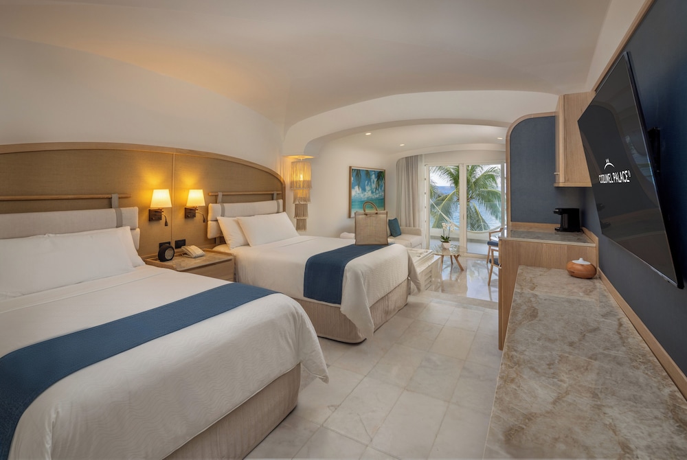 3 BEDROOMS, SUITE, VILLA