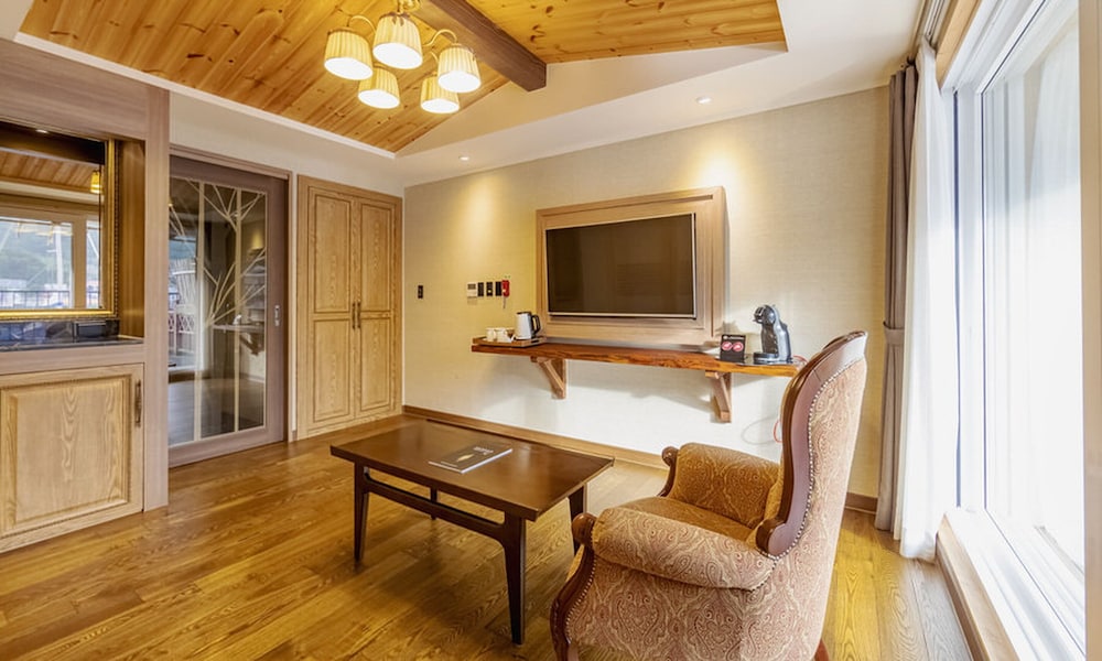 Hansan Marina Hotel Resort 7/63
