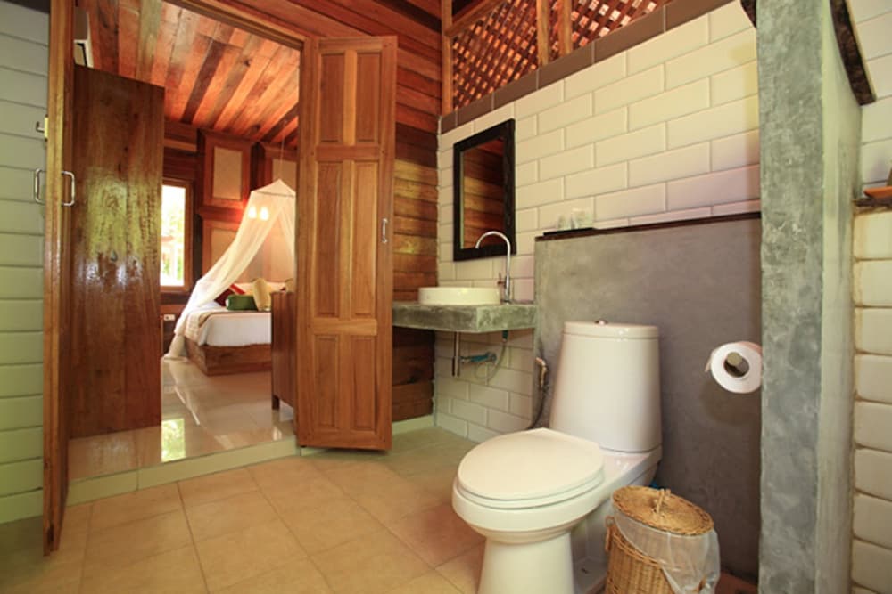 SENSI PARADISE BEACH RESORT 48/50
