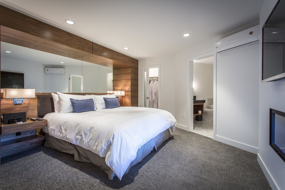 Qualicum Beach Inn 23/70