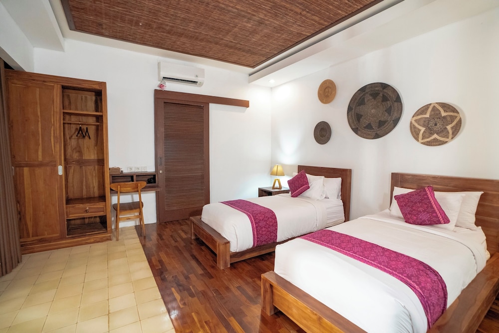 6 BEDROOMS, VILLA, PRIVATE POOL