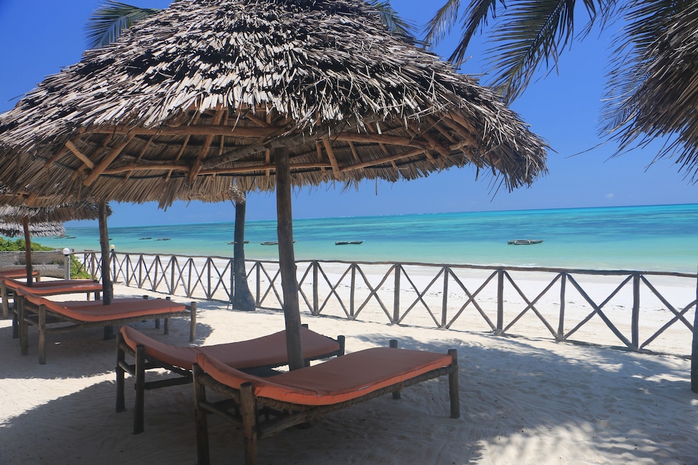 Sea View Lodge Boutique Hotel 61/76